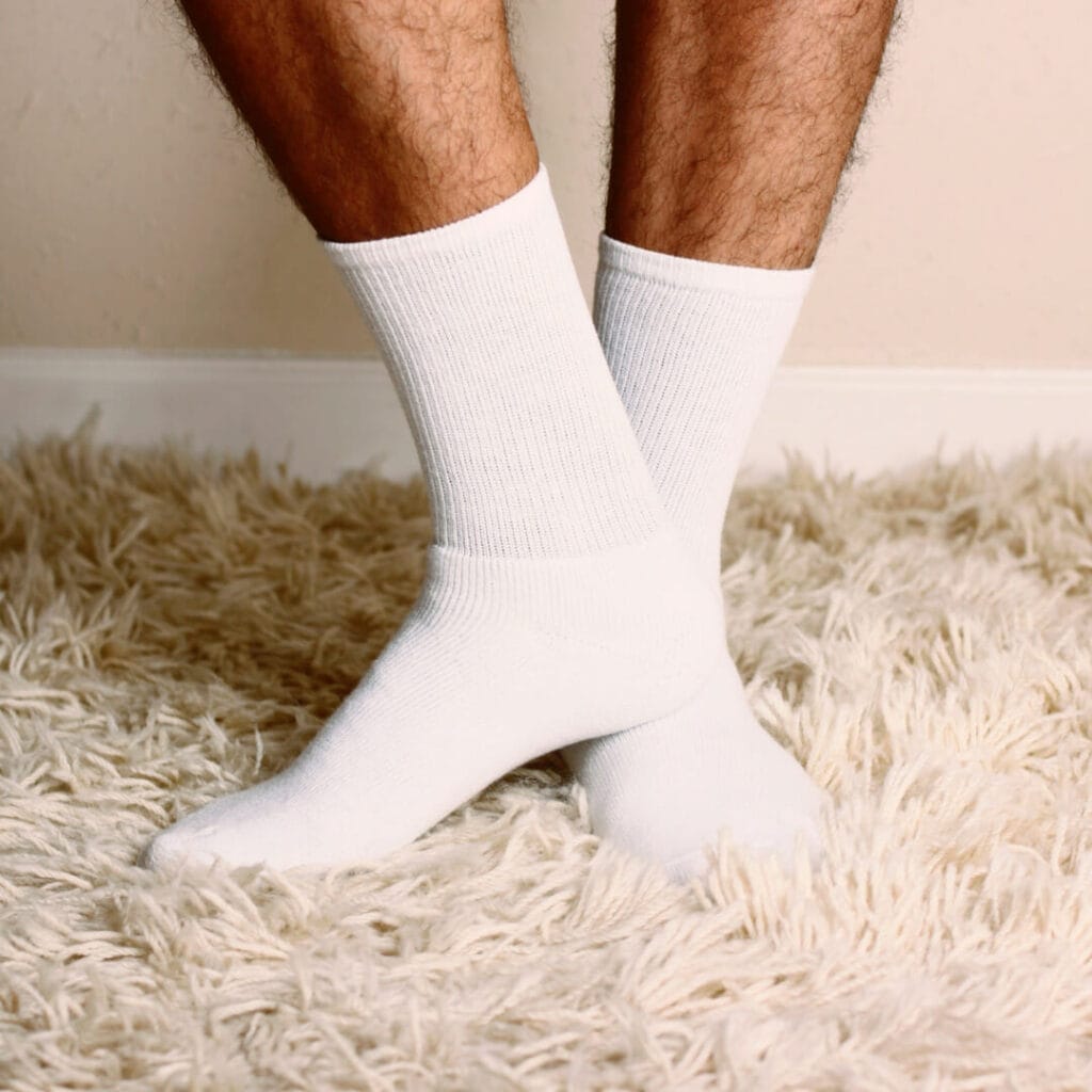 Dormir avec des chaussettes : une solution simple pour améliorer votre sommeil  5
