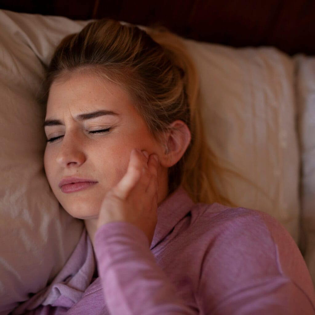 Étouffement avec sa salive en dormant : causes, risques et solutions 1