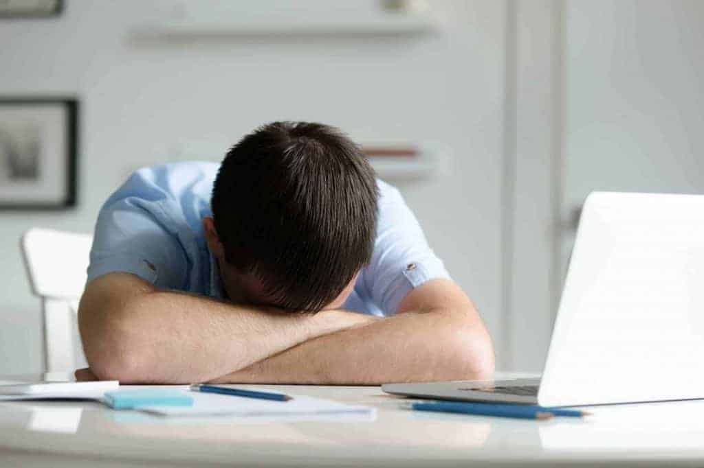 Troubles du sommeil : types, causes, symptômes et traitements  5